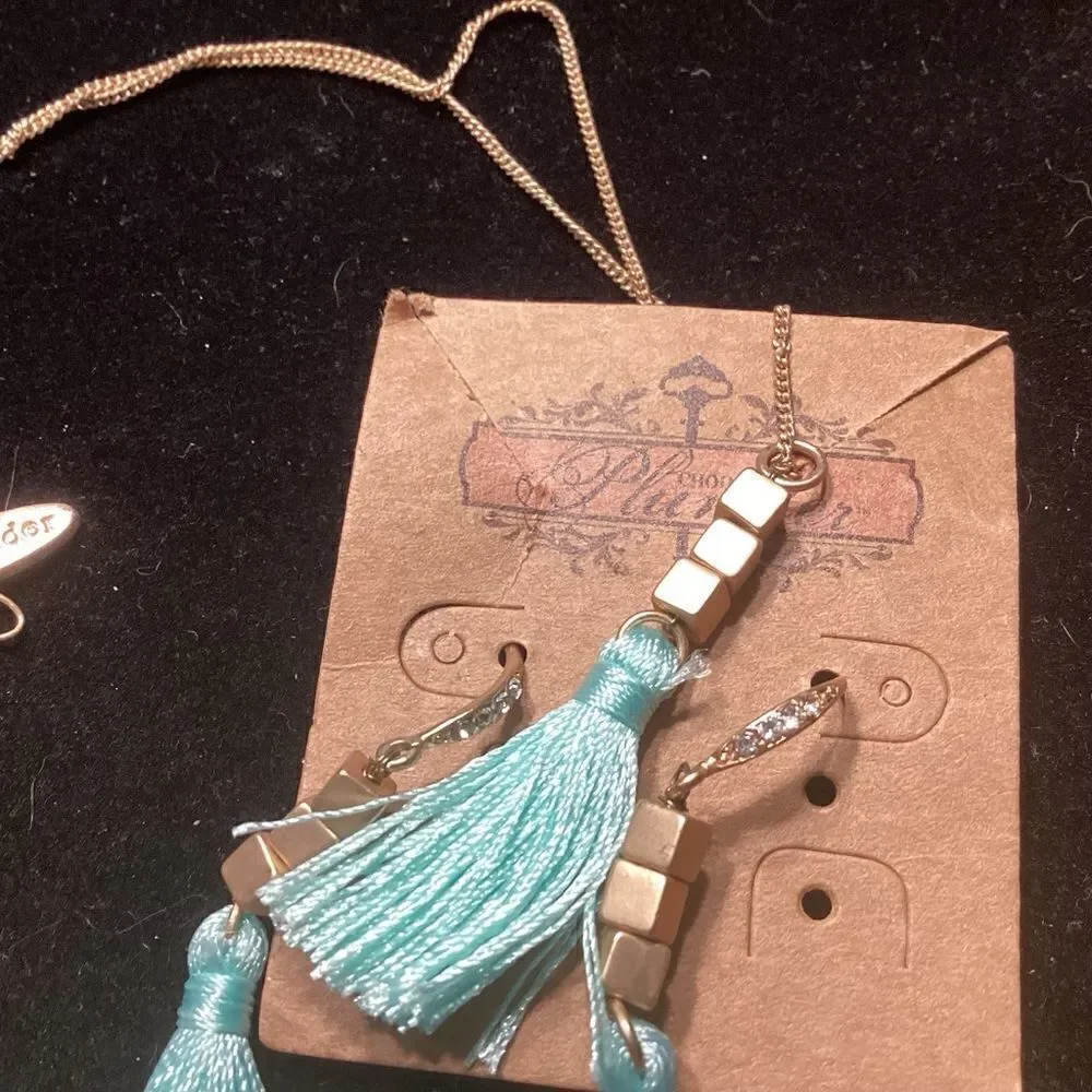Bright Goldtone Bird’s Nest Blue Tassle Earrings and Pendant Necklace Set